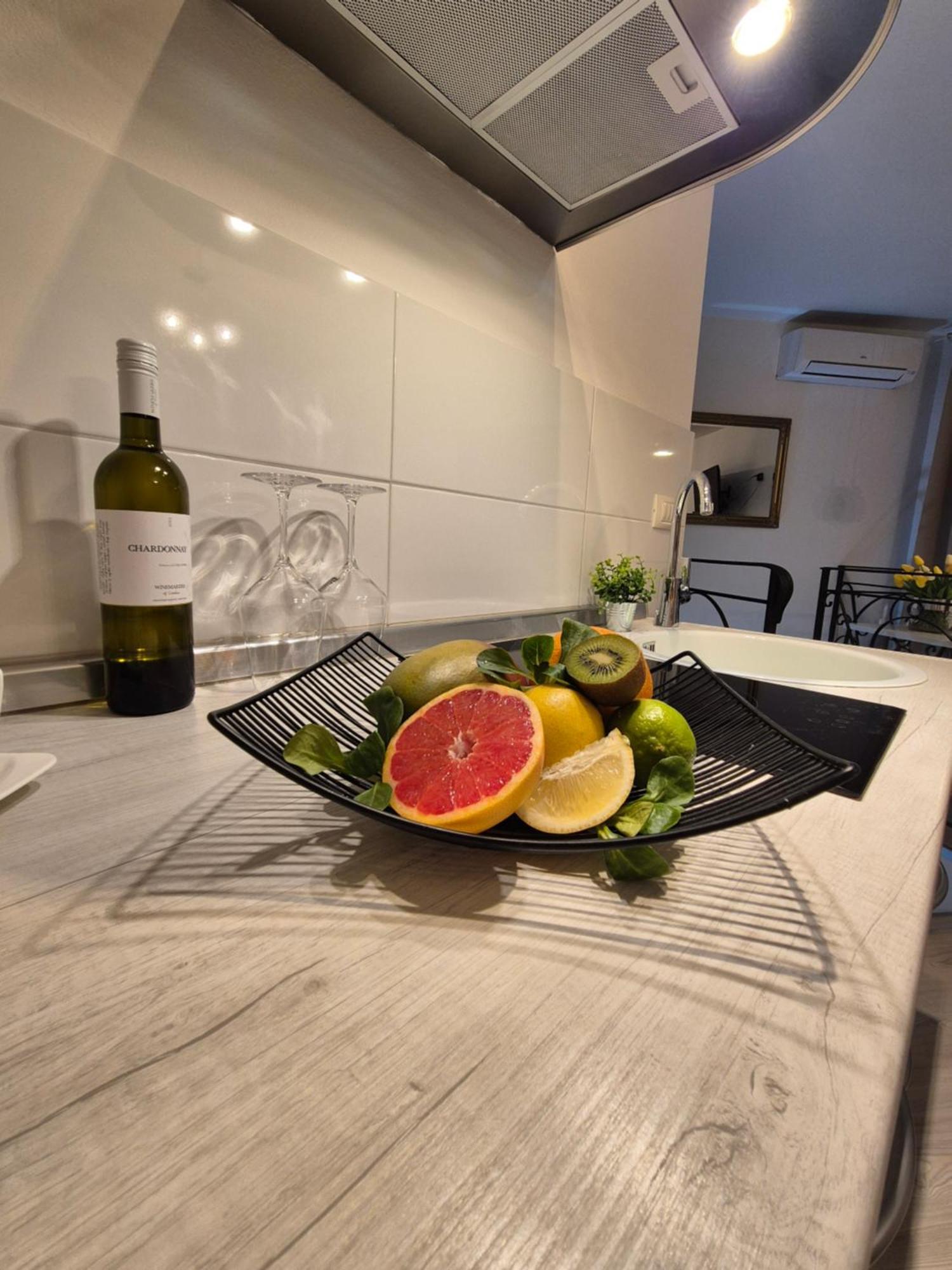 Studio Apartment Lily Rovinj Exteriör bild